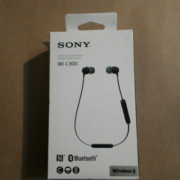 WI-C100 Wireless In-ear Headphones - Picture 1 of 3